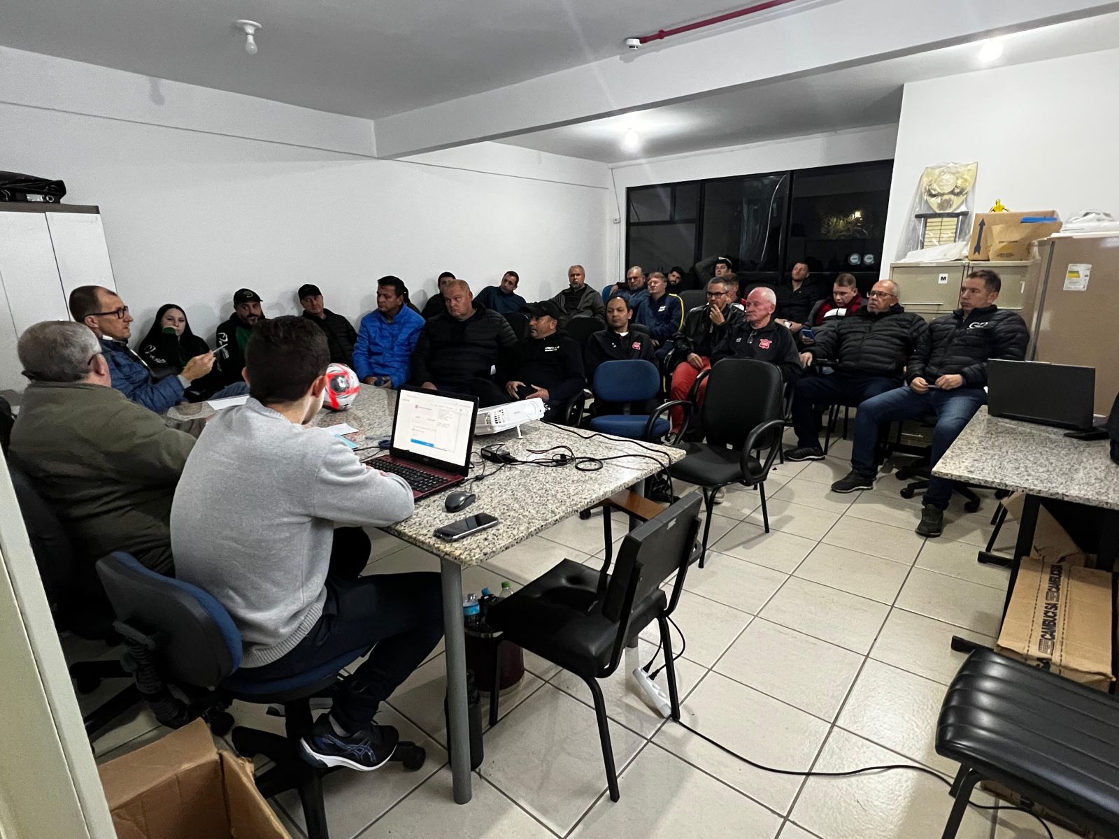 ASLIVATA realiza reunião do Regional Veteranos com nove equipes confirmadas